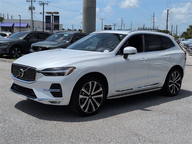 2023 Volvo XC60 B5 Ultimate photo 4