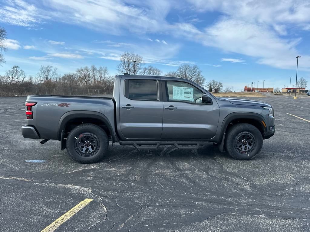 2025 Nissan Frontier PRO-4X photo 6
