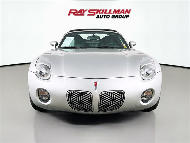 2008 Pontiac Solstice Base photo 2