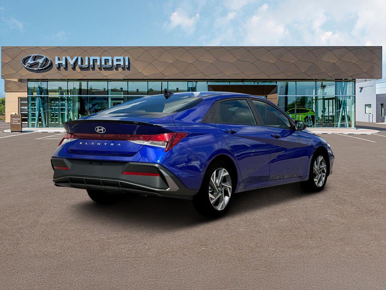2025 Hyundai Elantra SEL Sport photo 7