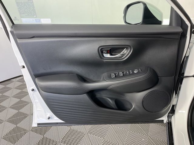 2026 Honda HR-V EX-L photo 9