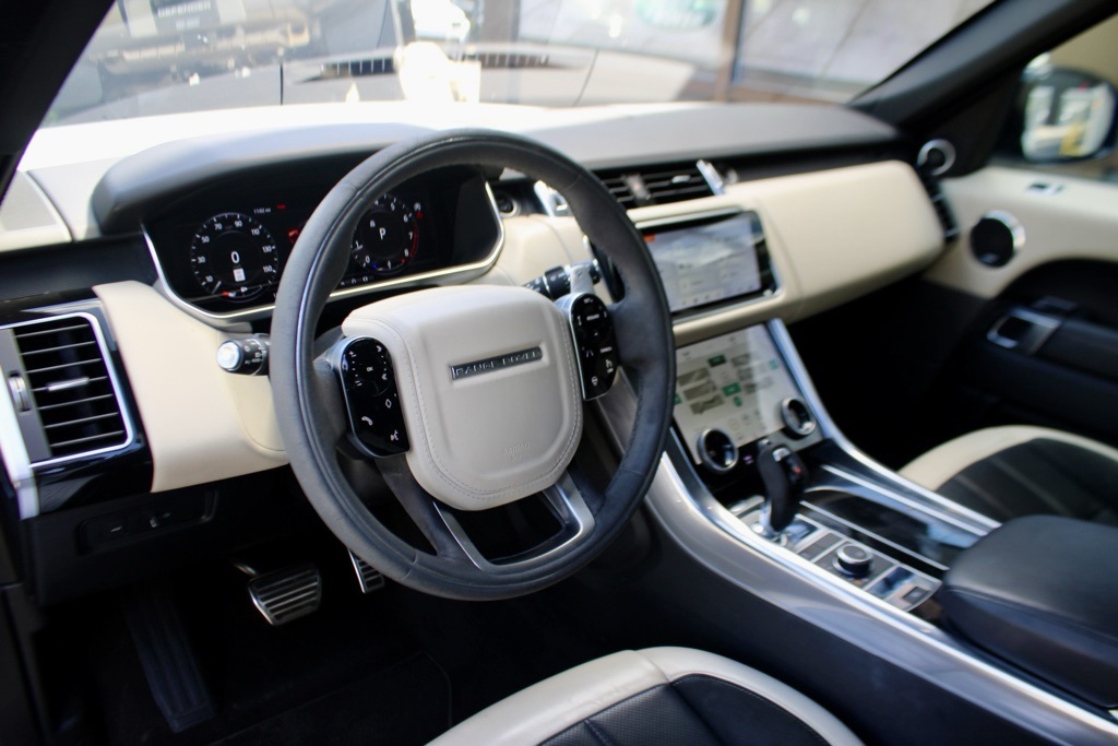 2020 Land Rover Range Rover Sport HST photo 4