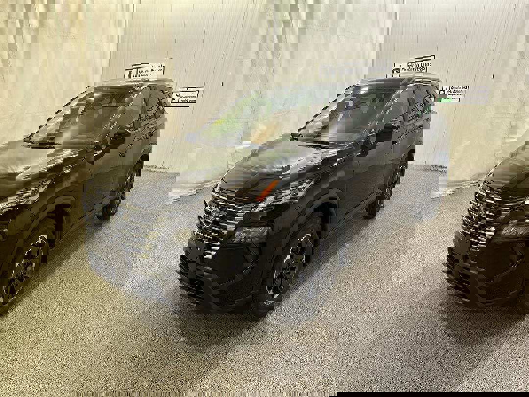 2026 Nissan Rogue SV photo 4