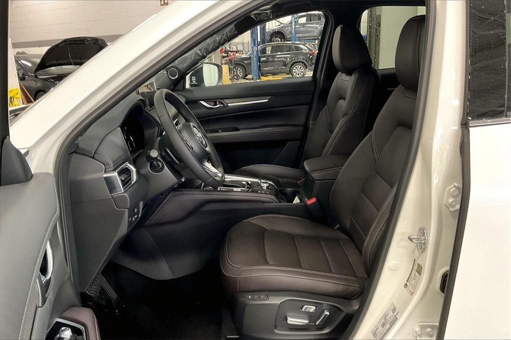 2025 Mazda CX-5 2.5 Turbo Signature photo 9
