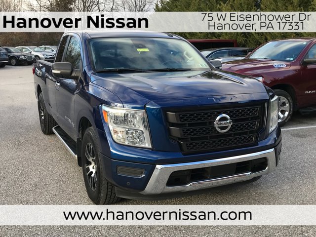 2020 Nissan Titan SV's photo