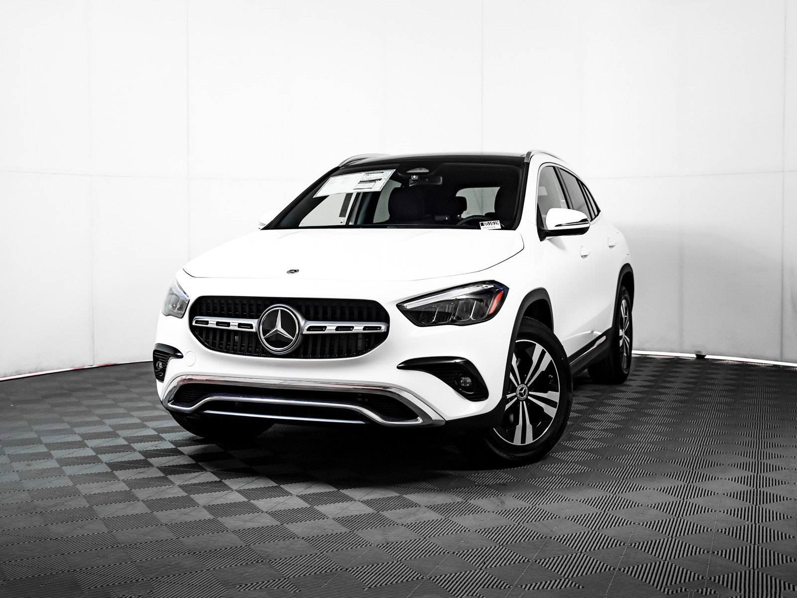 2026 Mercedes-Benz GLA GLA 250's photo