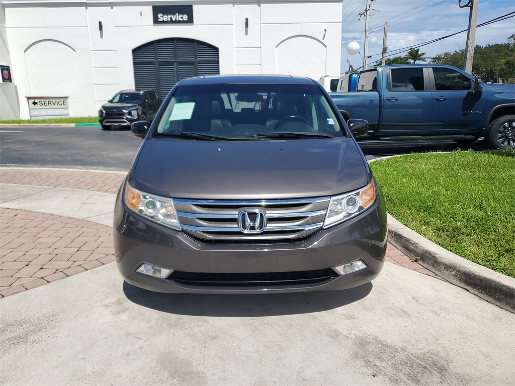 2011 Honda Odyssey Touring Elite photo 2