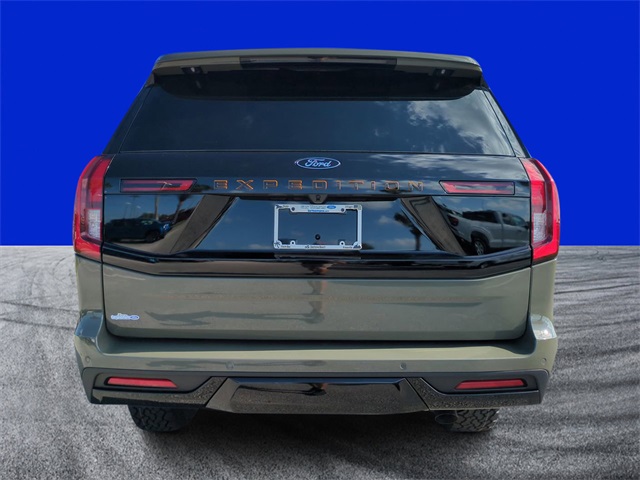 2025 Ford Expedition photo 4