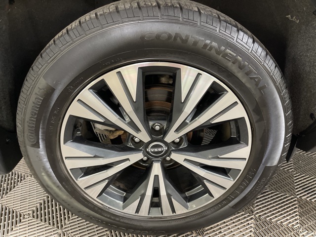 2022 Nissan Rogue SV photo 13