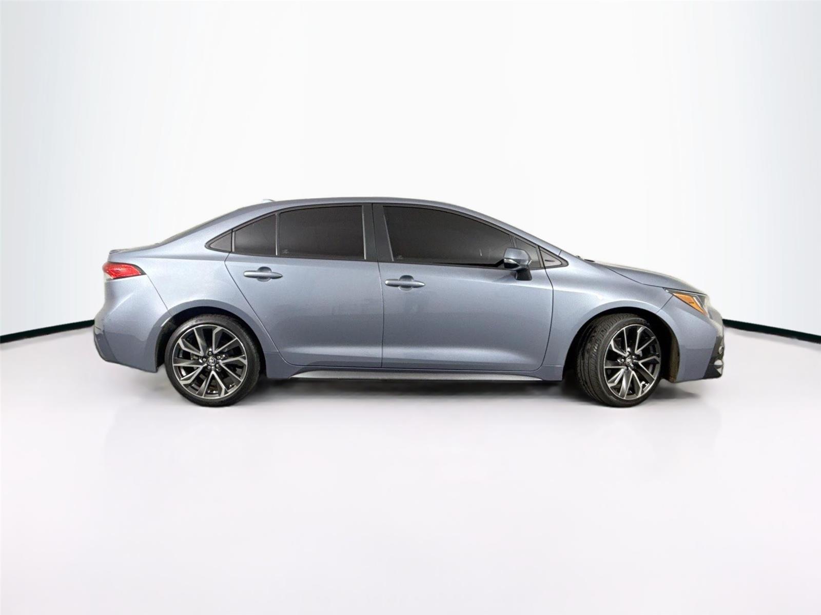 2022 Toyota Corolla SE photo 5