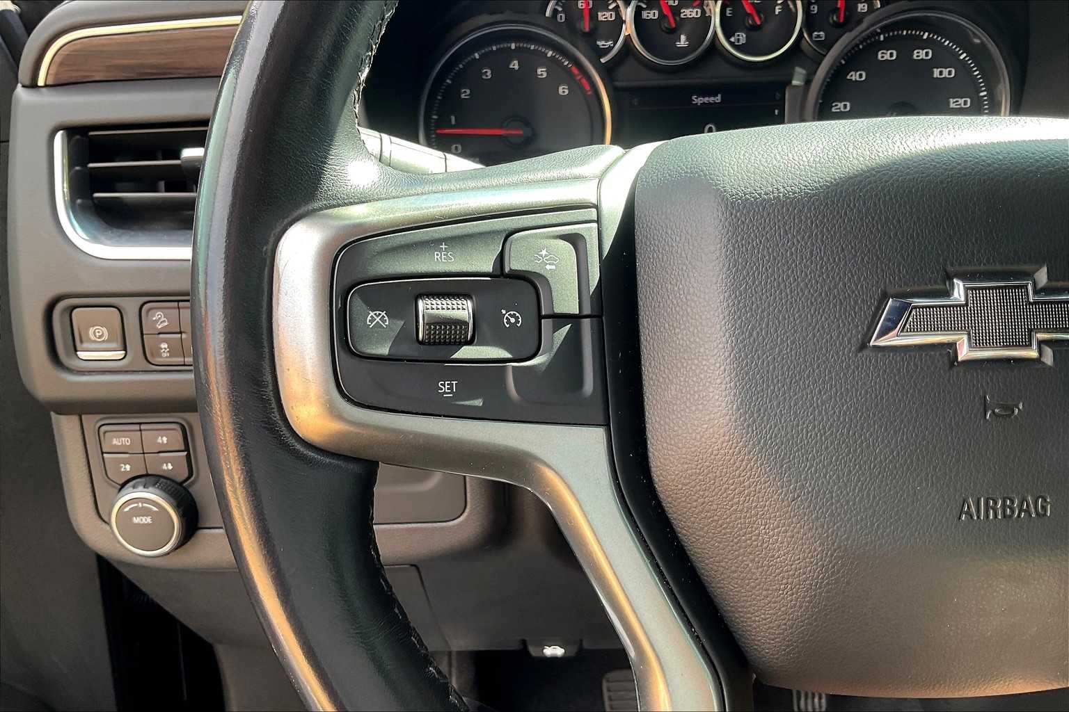 2021 Chevrolet Suburban Z71 photo 16
