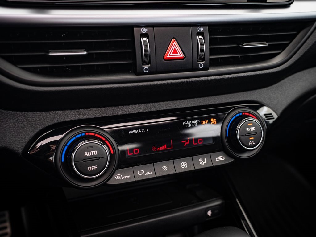 2022 Kia Forte GT-Line photo 21