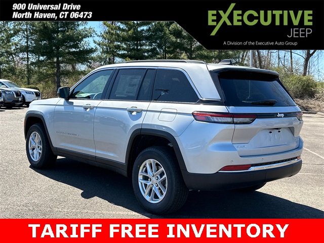 2025 Jeep Grand Cherokee Laredo photo 4