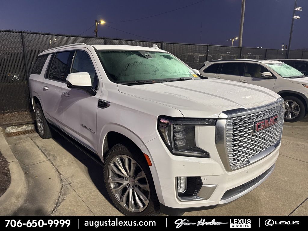 2022 GMC Yukon XL Denali's photo