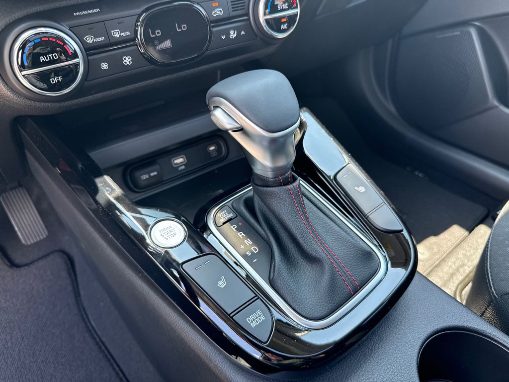 2025 Kia Soul GT-Line photo 28