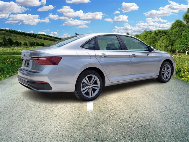 2024 Volkswagen Jetta SE photo 2