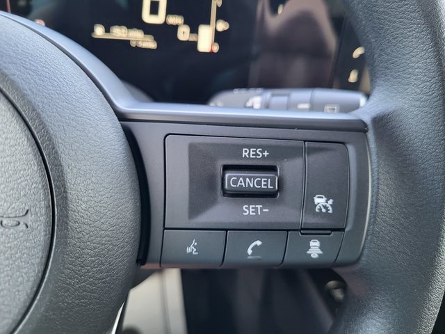 2025 Nissan Kicks SV photo 16