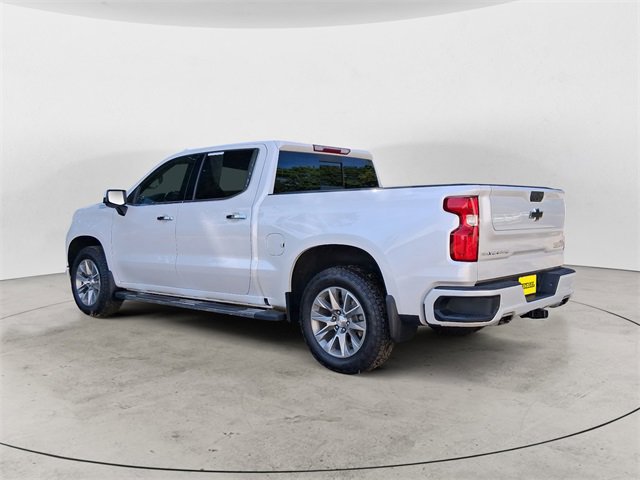 2022 Chevrolet Silverado 1500 High Country photo 2