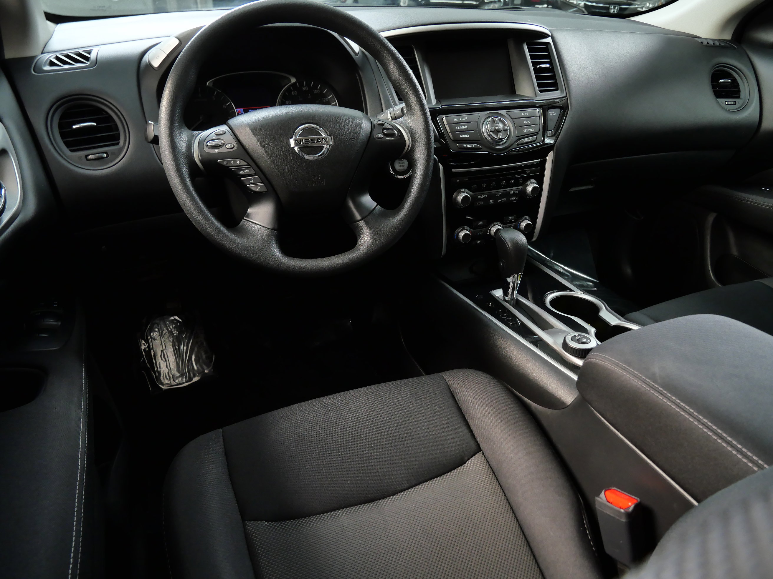 Used 2017 Nissan Pathfinder S with VIN 5N1DR2MM5HC646740 for sale in Minnetonka, Minnesota