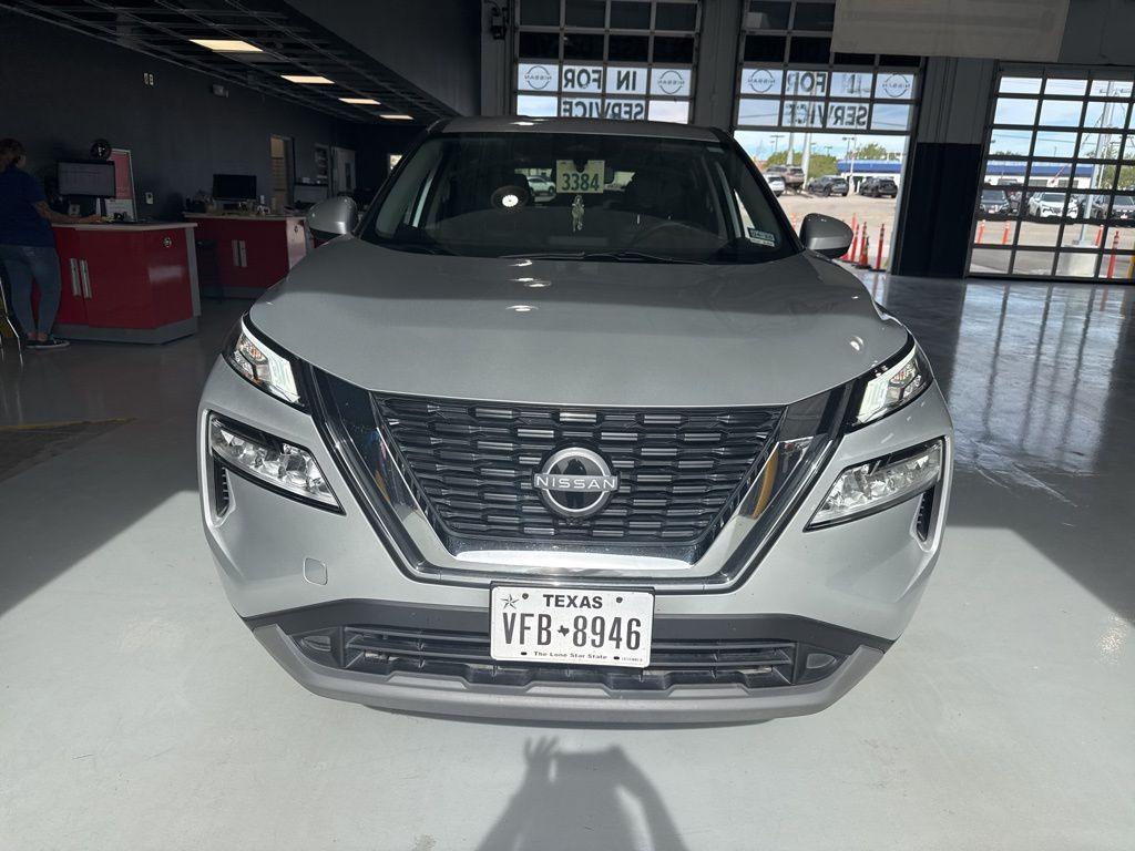 2023 Nissan Rogue SV photo 4
