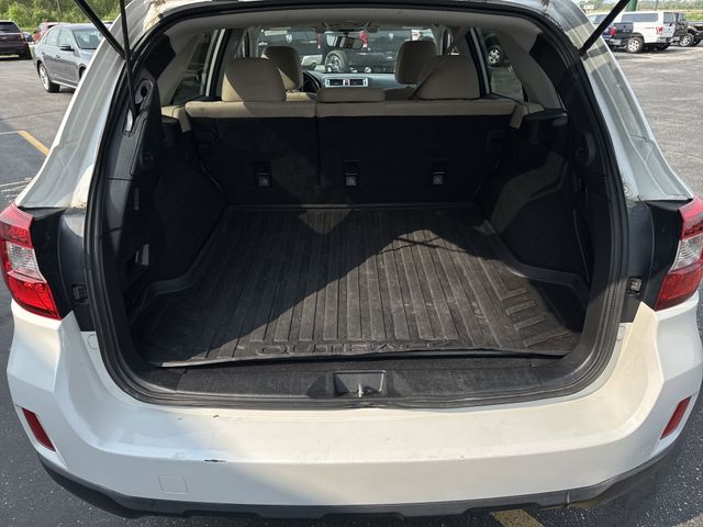 2017 Subaru Outback 2.5i Premium photo 13