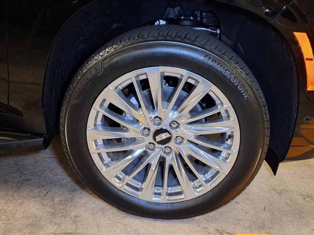 2025 Cadillac Escalade ESV Premium Luxury photo 4