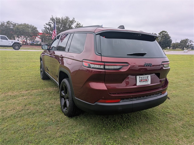 2025 Jeep Grand Cherokee Limited photo 2