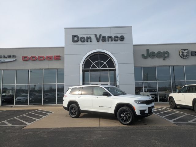 2025 Jeep Grand Cherokee L Altitude's photo