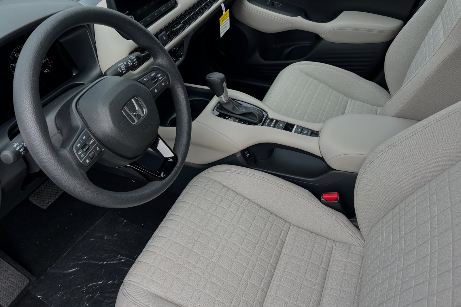 2025 Honda HR-V LX photo 5