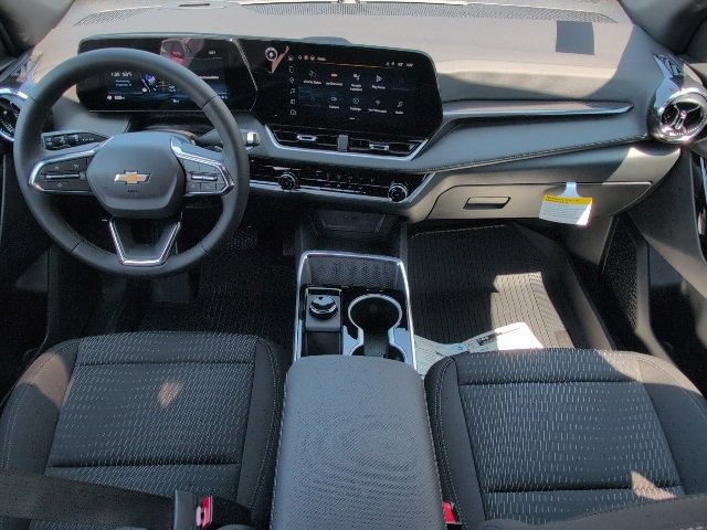 2026 Chevrolet Equinox LT photo 3