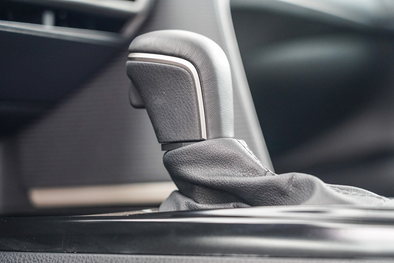 2025 Toyota Camry SE photo 14