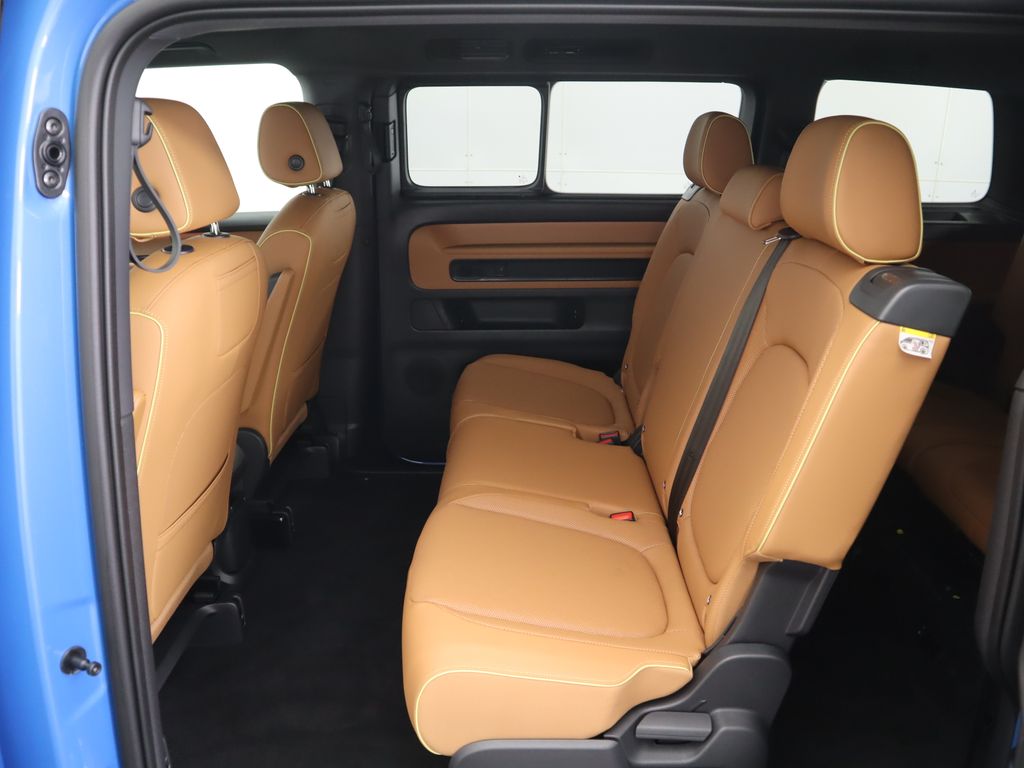 2025 Volkswagen ID. Buzz Pro S photo 21