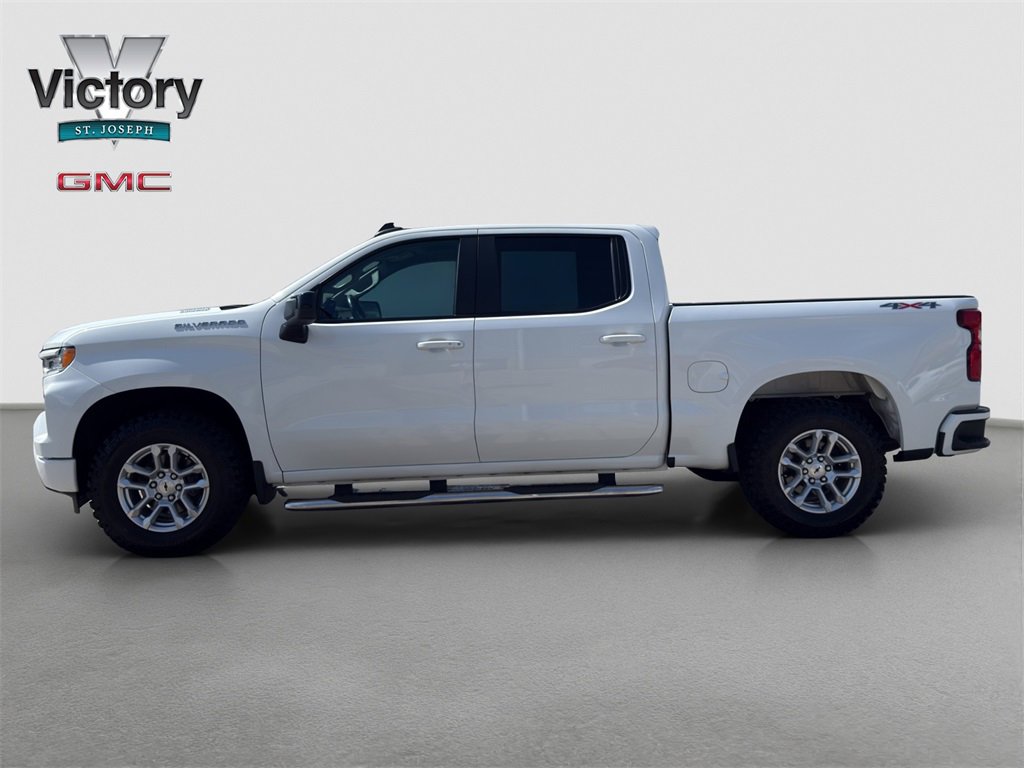 2023 Chevrolet Silverado RST photo 6