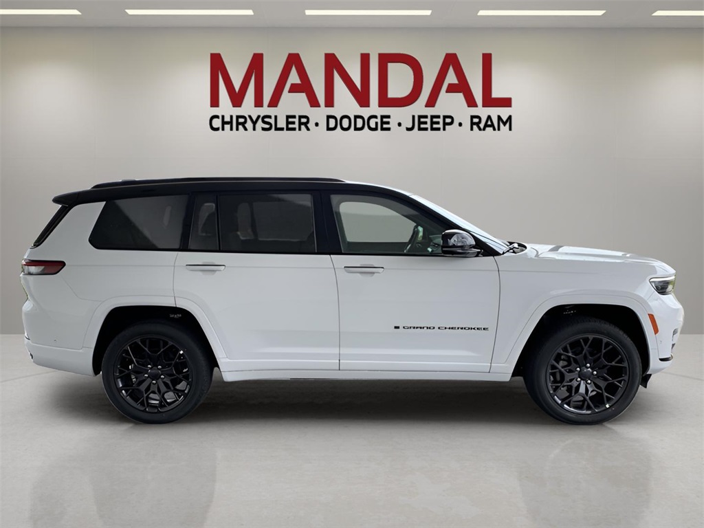 2025 Jeep Grand Cherokee L Summit photo 6