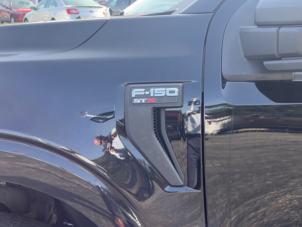 2022 Ford F-150 XL photo 7