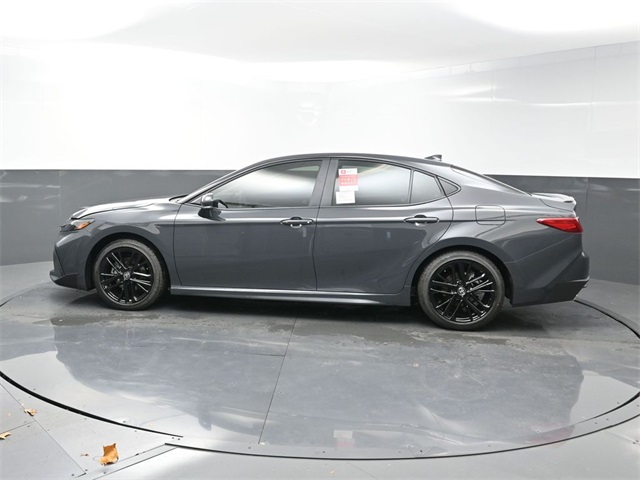 2026 Toyota Camry SE photo 4