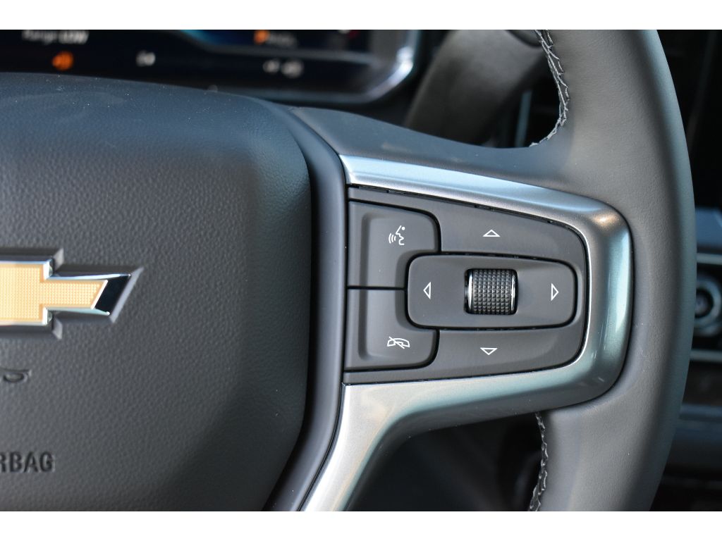 2025 Chevrolet Silverado 1500 LT photo 24