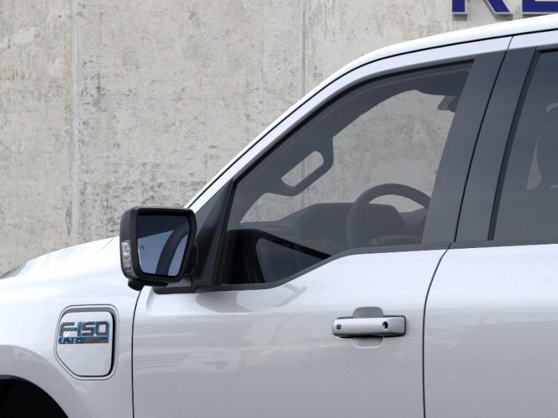 2025 Ford F-150 Lightning photo 4