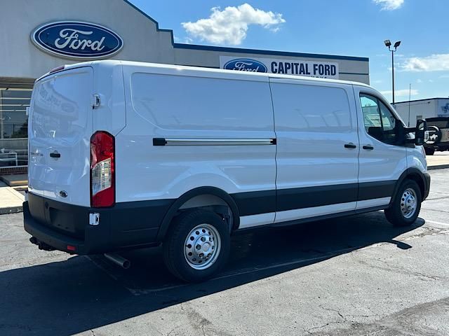 2025 Ford Transit photo 4
