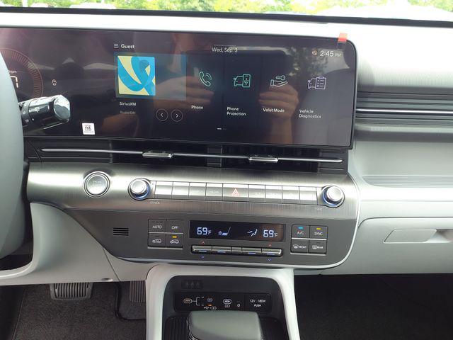 2026 Hyundai Kona SEL photo 17