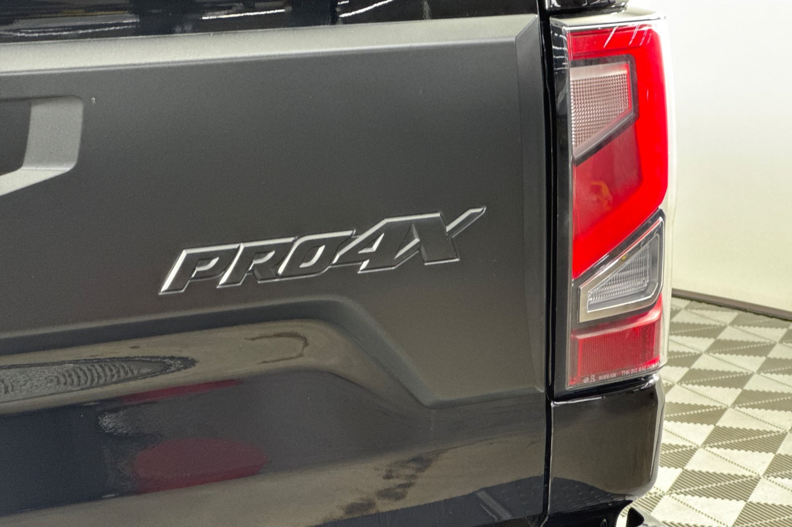 2023 Nissan Titan PRO-4X photo 25