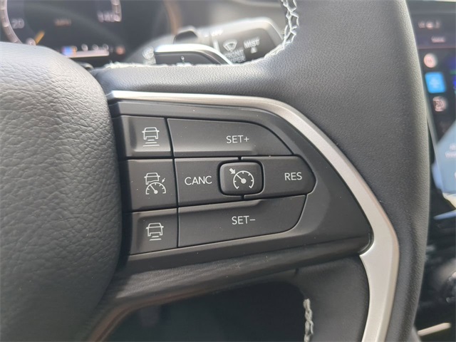 2025 Jeep Grand Cherokee Laredo photo 20
