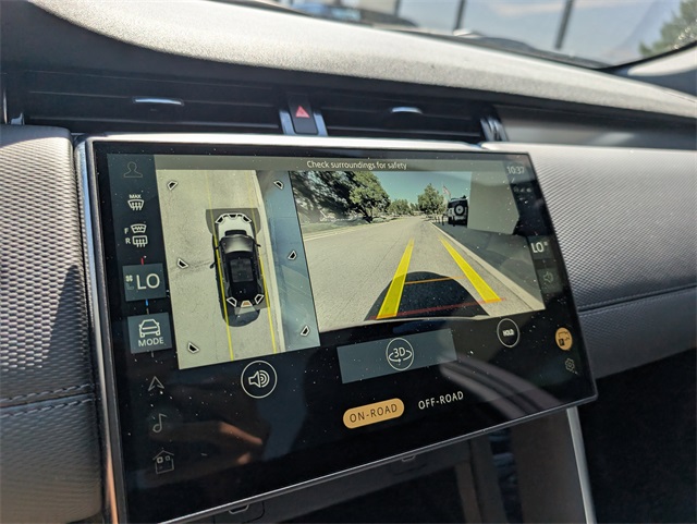 2024 Land Rover Discovery Sport SE photo 21