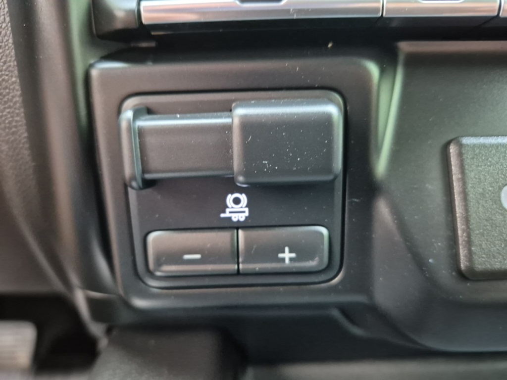 2020 Chevrolet Silverado 1500 RST photo 24