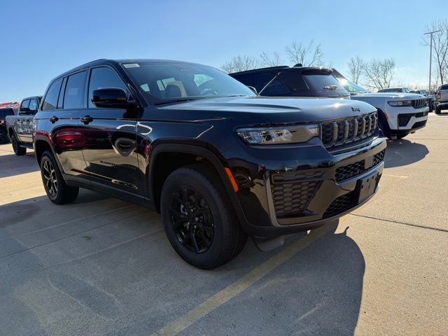 2026 Jeep Grand Cherokee Altitude's photo