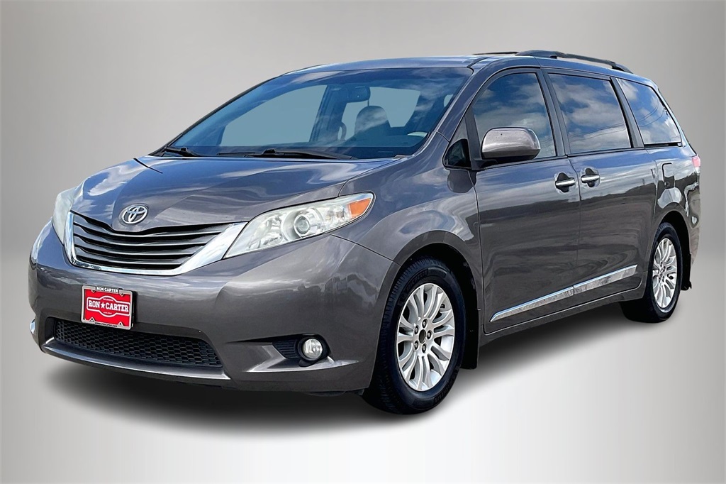 Used 2014 Toyota Sienna XLE with VIN 5TDYK3DC7ES425397 for sale in Alvin, TX