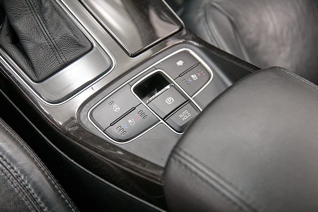 2015 KIA CADENZA - Image 18