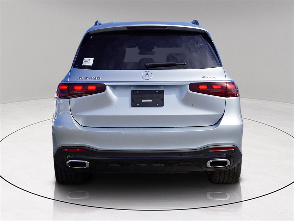 2026 Mercedes Benz GLS 450 4MATIC photo 3