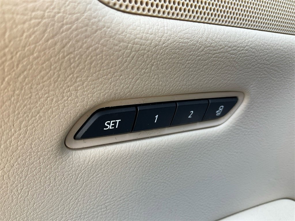 2019 Cadillac XT4 Luxury photo 26