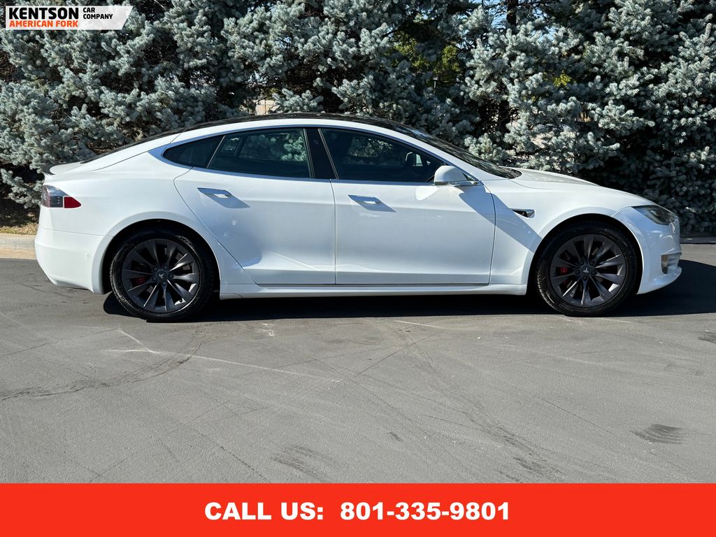 2020 Tesla Model S Performance photo 10